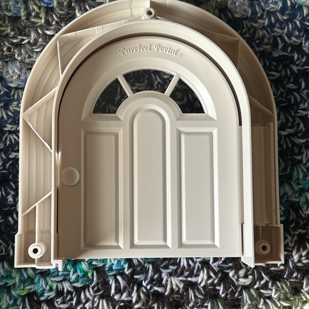 Cat Door - Picture 7 of 7